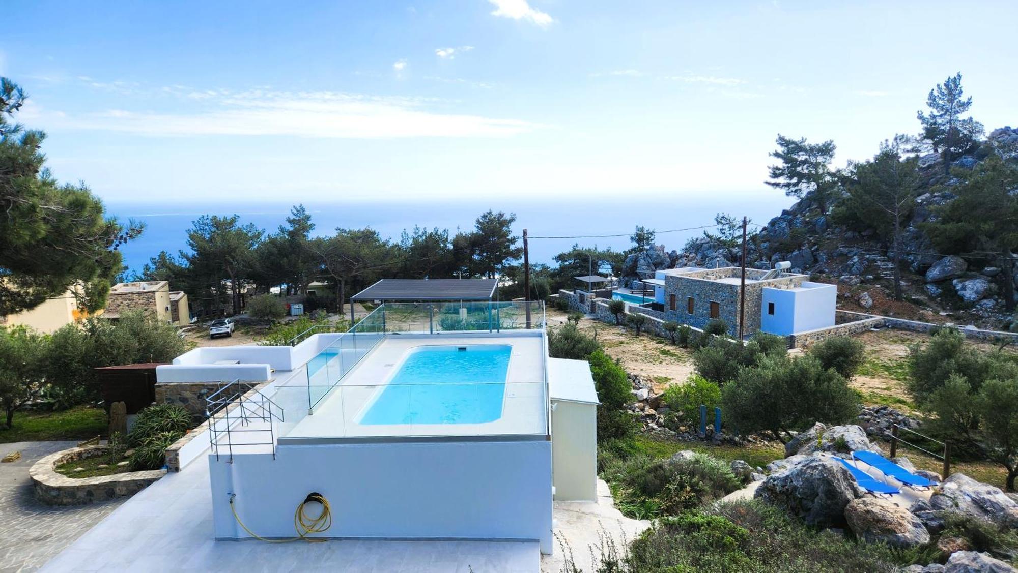Villa M - With Private Pool And Yard